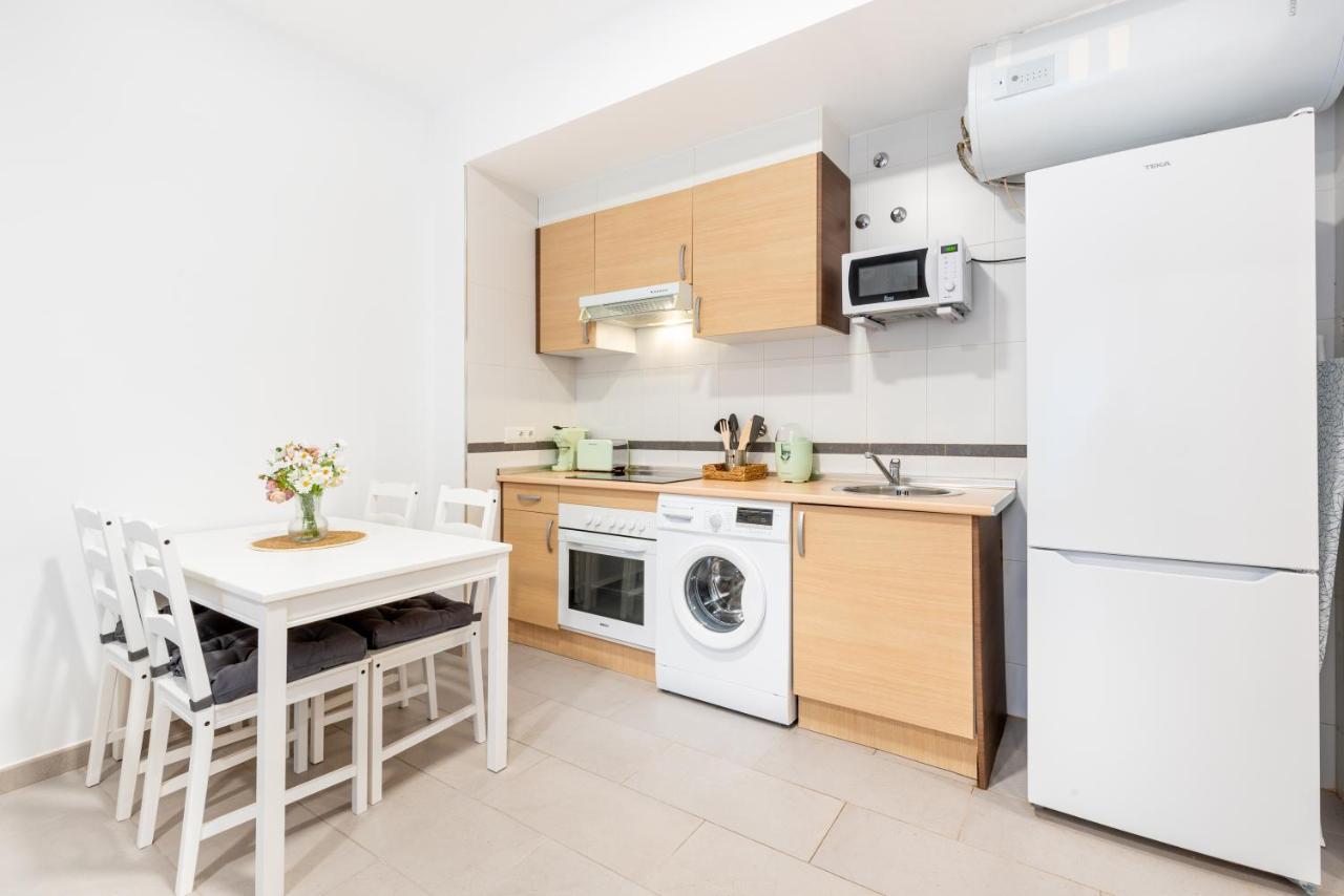 Wintowinrentals Superb New-Look Apartment Малага Экстерьер фото